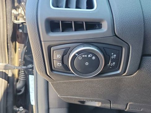 Used 2015 Ford Focus Titanium image 18