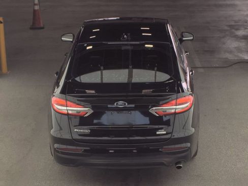 Used 2019 Ford Fusion SE w/ Equipment Group 151A FWD image 5