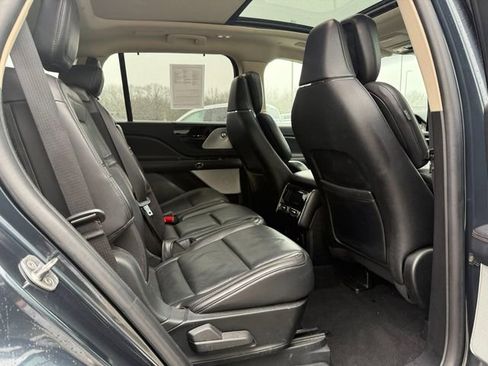 Used 2022 Lincoln Aviator Grand Touring w/ Equipment Group 301A AWD/4WD image 10