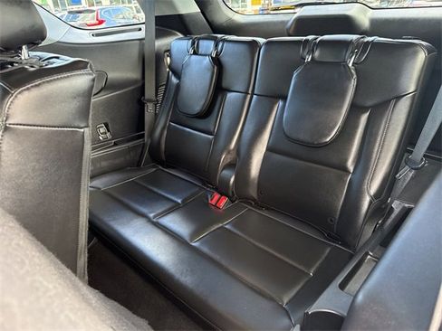 Used 2022 Ford Explorer XLT w/ Equipment Group 202A image 24