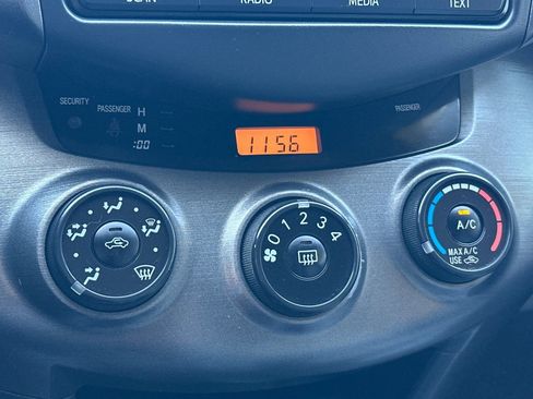 Used 2012 Toyota RAV4 FWD w/ Value Pkg image 19