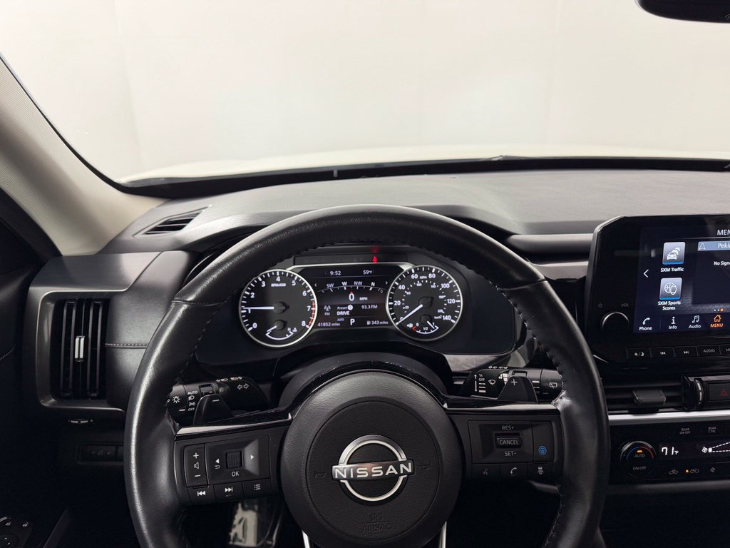 Used 2022 Nissan Pathfinder SL AWD/4WD image 32