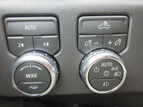 New 2026 GMC Sierra 1500 Elevation image 16