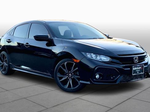 Used 2018 Honda Civic Sport image 2