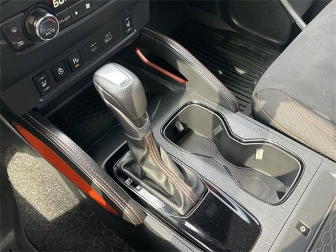 Used 2022 Nissan Frontier PRO-4X image 18