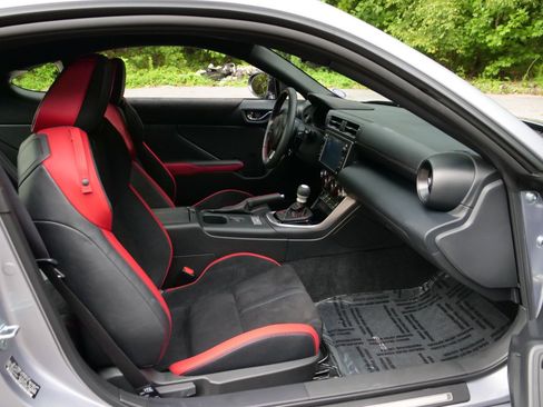 Used 2026 Subaru BRZ Limited RWD image 30