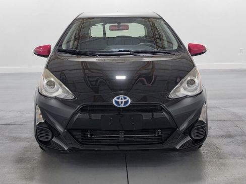 Used 2016 Toyota Prius C Persona Series image 3