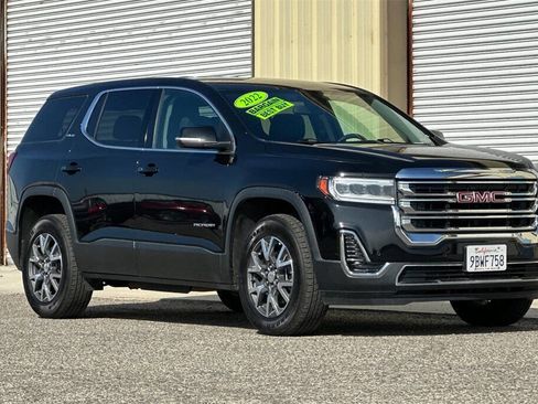 Used 2022 GMC Acadia SLE image 2