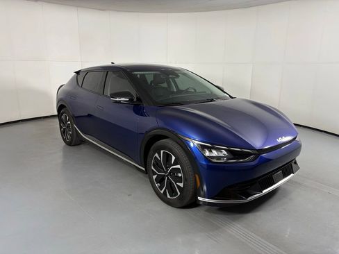 Used 2023 Kia EV6 Wind RWD image 2