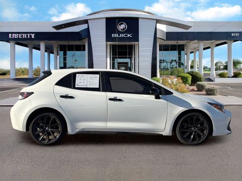 Used 2020 Toyota Corolla SE w/ Carpet Mat Package FWD image 3