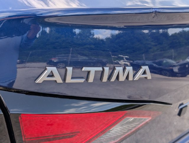 Used 2024 Nissan Altima 2.5 S FWD image 9
