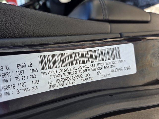 Used 2020 Dodge Durango SXT w/ 3rd Row Seating Group RWD image 14