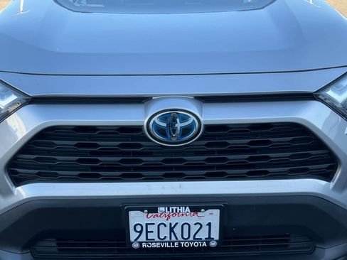 Used 2022 Toyota RAV4 XLE w/ Convenience Package AWD/4WD image 12