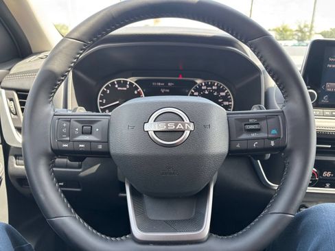 Used 2026 Nissan Rogue SV FWD image 30
