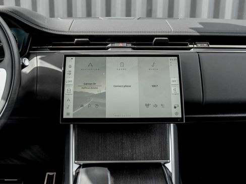 New 2025 Land Rover Range Rover SE image 19