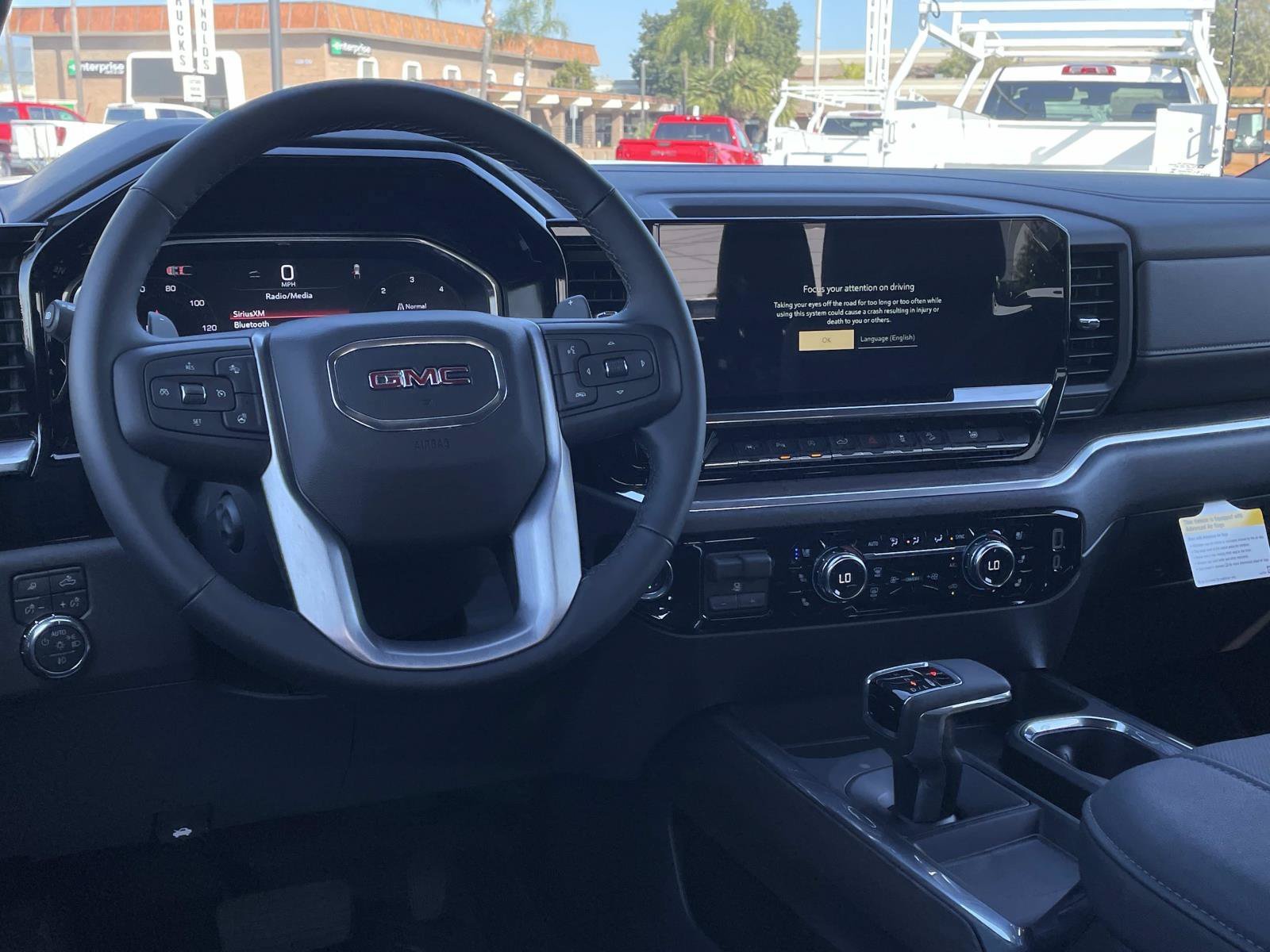 New 2026 GMC Sierra 1500 SLT w/ SLT Premium Package AWD/4WD image 9