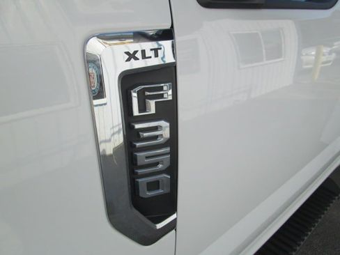 Used 2019 Ford F350 XLT AWD/4WD image 12