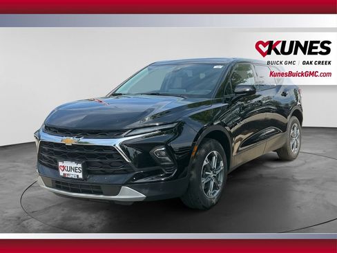 Used 2025 Chevrolet Blazer LT FWD image 5