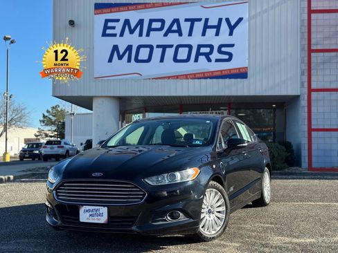 Used 2016 Ford Fusion Energi SE image 1