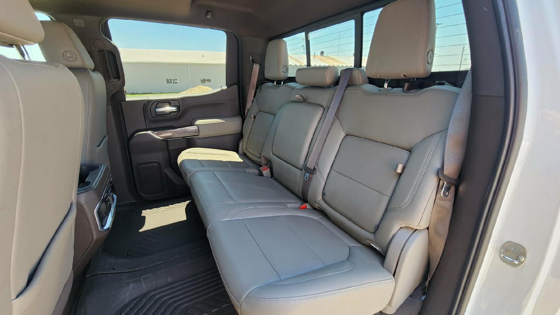 Used 2020 Chevrolet Silverado 1500 LTZ w/ LTZ Premium Package AWD/4WD image 27