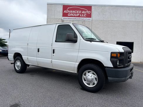 Used 2011 Ford E-250 and Econoline 250 w/ PWR Group RWD image 3