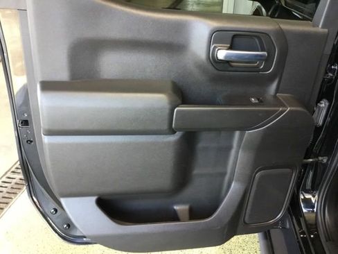 Used 2020 Chevrolet Silverado 1500 Custom w/ Custom Value Package image 47