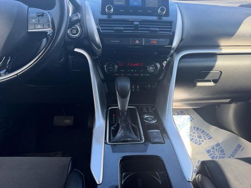 Used 2024 Mitsubishi Eclipse Cross SE AWD/4WD image 11