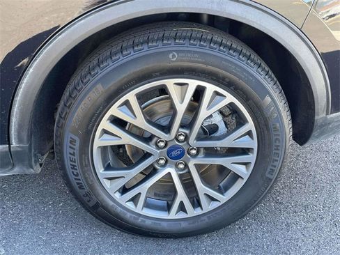 Certified 2020 Ford Escape SEL image 25