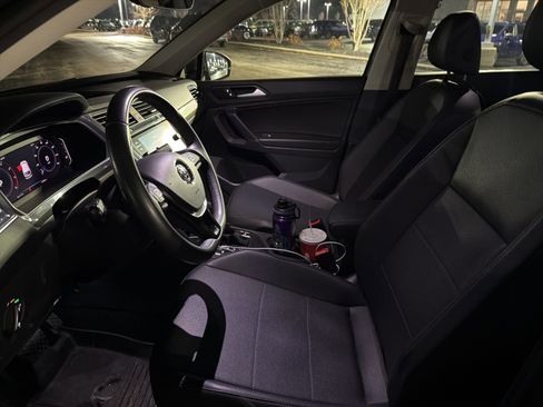 Used 2020 Volkswagen Tiguan SEL image 13