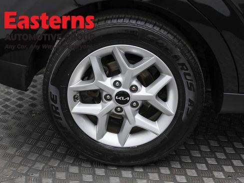 Used 2024 Kia Soul LX w/ Option Group 015 image 30