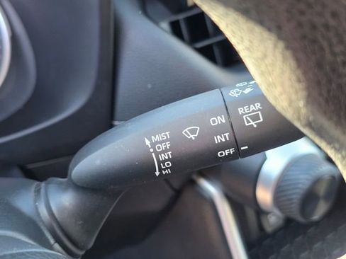 Used 2022 Toyota RAV4 LE image 28