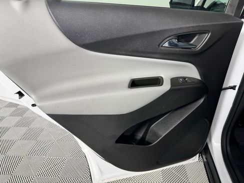 Used 2024 Chevrolet Equinox LS w/ LS Convenience Package image 22