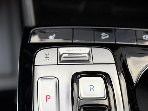 Used 2023 Hyundai Tucson Blue image 18