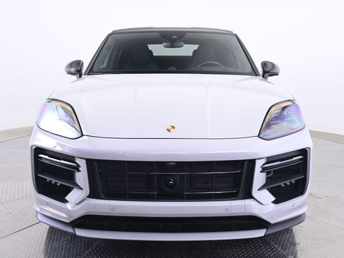 Certified 2025 Porsche Cayenne Turbo GT AWD/4WD image 10