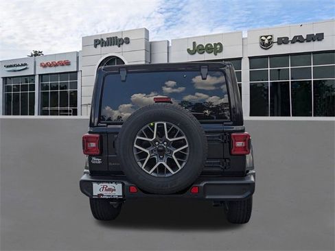 New 2025 Jeep Wrangler Sahara image 5