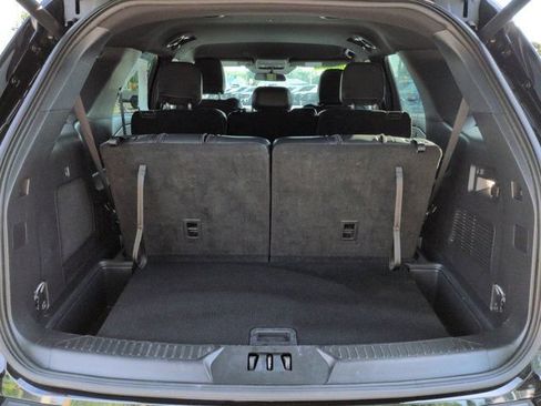 Used 2025 Ford Explorer ST-Line w/ ST-Line Street Pack AWD/4WD image 12