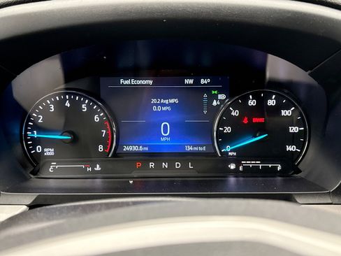 Used 2023 Ford Explorer XLT AWD/4WD image 9