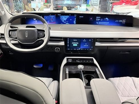 New 2025 Lincoln Navigator L Black Label w/ Black Label Special Edition image 28