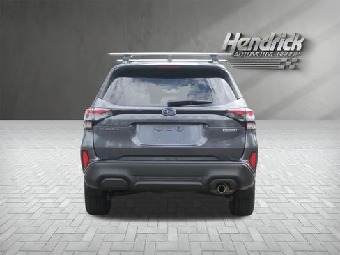 Used 2025 Subaru Forester Touring w/ Popular Package - Touring AWD/4WD image 8