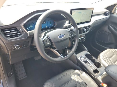 Used 2023 Ford Escape Platinum w/ Premium Technology Package AWD/4WD image 13