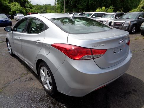 Used 2013 Hyundai Elantra GLS image 7