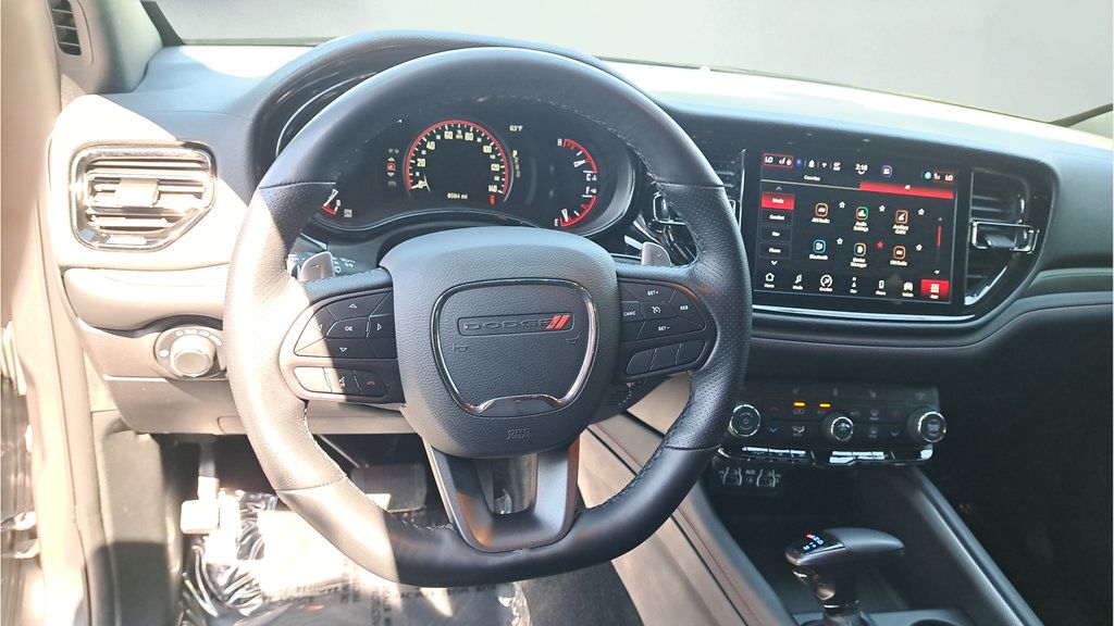Used 2025 Dodge Durango GT w/ Blacktop Package AWD/4WD image 18