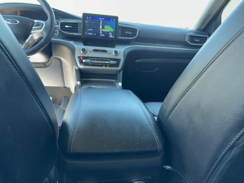 Certified 2023 Ford Explorer XLT w/ Equipment Group 202A image 30