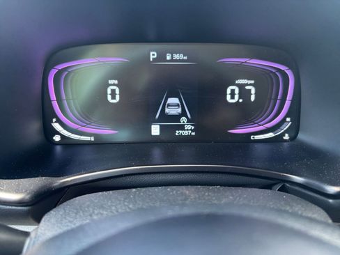 Used 2025 Kia Soul LX w/ LX Technology Package FWD image 39