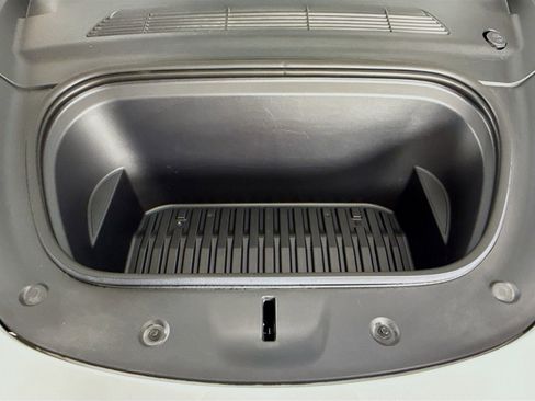 Used 2022 Tesla Model Y Performance image 30