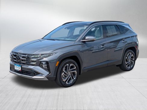 Certified 2026 Hyundai Tucson Limited AWD/4WD image 3