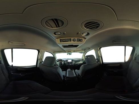 Used 2011 Nissan Armada SV image 30