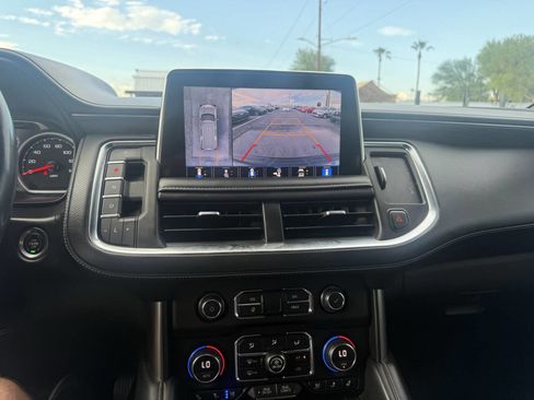 Used 2021 Chevrolet Suburban Premier w/ Premium Package image 23