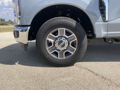 New 2026 Ford F350 Lariat RWD image 38