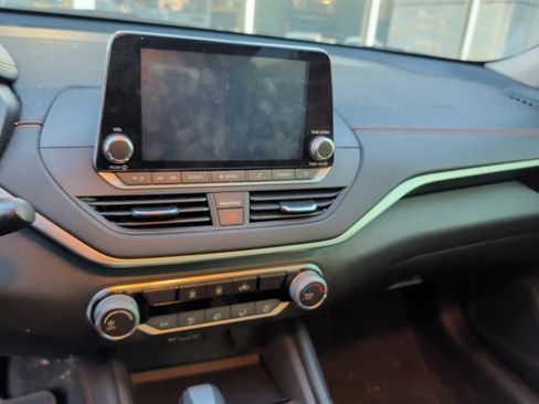 Used 2021 Nissan Altima 2.5 SR image 8